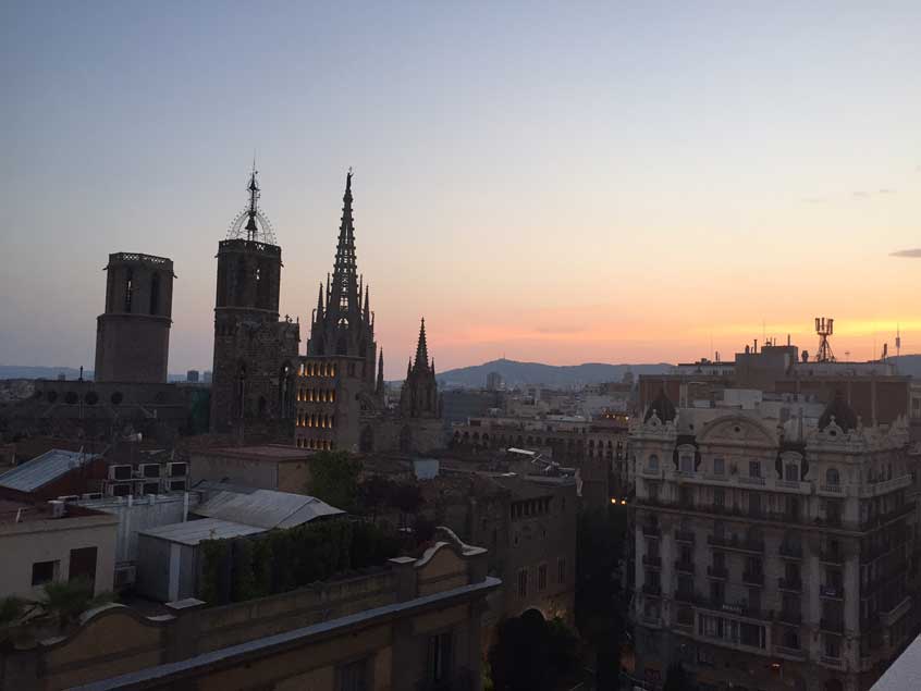 terrasse-rooftop-barcelone-h10-montcada